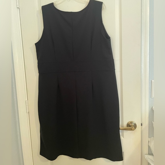 Avenue size 18/20 Black A-Line Dress - Picture 6 of 8